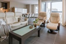 Lain-lain Spacious Apartment With Lateral sea View