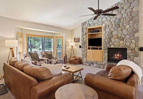 其他 37 Kinglet 4 Bedroom Home by RedAwning