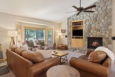 其他 37 Kinglet 4 Bedroom Home by RedAwning