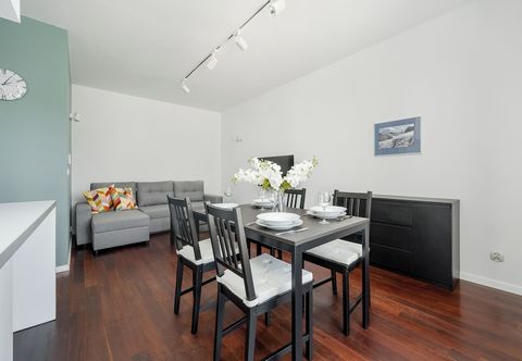 Others Wrocław Krzyki Apartment by Renters