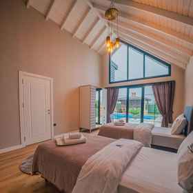 Room 1 BNG-1001, 萨卡里亚大学 酒店