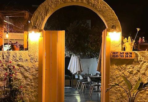 Others Elia Otel Urla