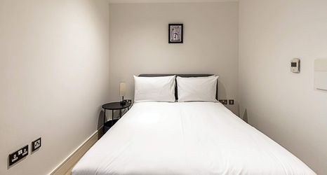 Others 2 Chic Studio With Skyline Views