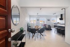 Khác Prime Portal Gateway to Urban Wonders