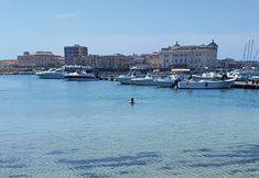 Khác 6 Virginia Bed and Boat