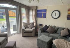 อื่นๆ 7 Luxury Rural Hottub Lodge in Northumberland