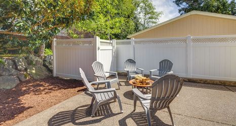 Lain-lain 2 Half Mi to Beach: Rockaway Beach Home w/ Grill!