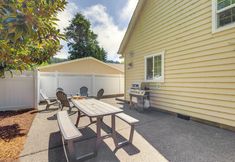 Lain-lain 7 Half Mi to Beach: Rockaway Beach Home w/ Grill!