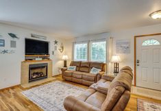 Lain-lain 3 Half Mi to Beach: Rockaway Beach Home w/ Grill!