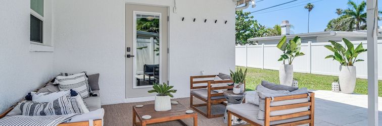 Others Redington Beach Coastal Retreat - Walk to Beach!