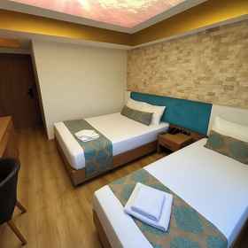 Primary image1CENTRO PARK 飯店,Yeṣilyurt kafe飯店