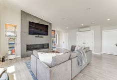 其他 3 Sleek Ferndale Home w/ Ocean & Mountain Views!