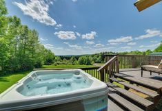 その他 2 Catskills Cabin Rental w/ Hot Tub & Amazing Views!
