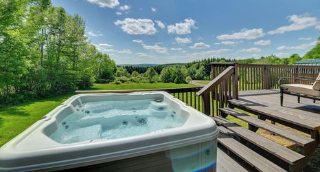 その他 2 Catskills Cabin Rental w/ Hot Tub & Amazing Views!