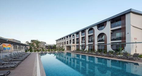 기타 2 Monk Resort Hotel