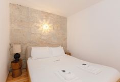 Others 3 Liiiving in Gaia - THE WINE SIDE III