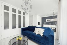 Others Warsaw Apartment by Renters Prestige