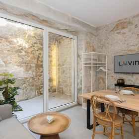 Primary image1Liiiving in Gaia - THE WINE SIDE IX,St. Ignatius Zoo飯店