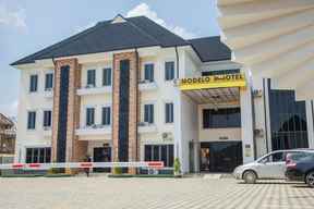 Modelo Hotel and Suites