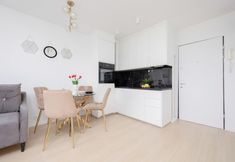 Others 5 Capitol Apartment by Renters