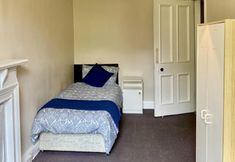 기타 7 Large 5 Bedroom Flat in Marchmont, Edinburgh