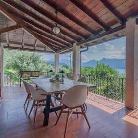 Room 1 Villa Bianca Lierna in Varenna, Calco Villas