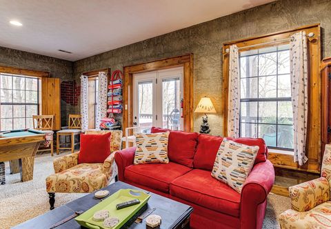 Others Easy-access Pigeon Forge Cabin w/ Hot Tub!