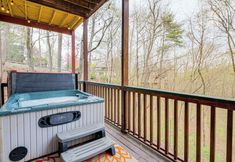 Others 6 Easy-access Pigeon Forge Cabin w/ Hot Tub!