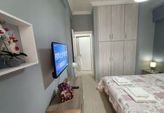 Others 6 Couple's Escape