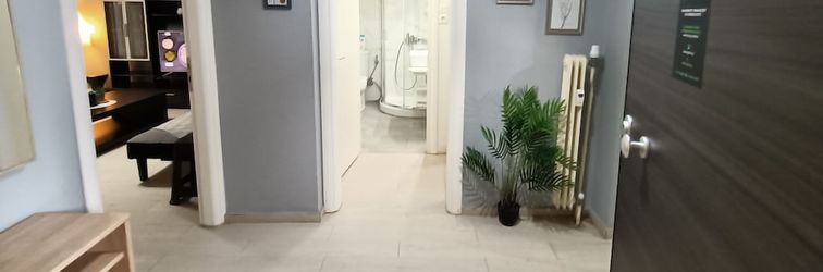 Others Couple's Escape