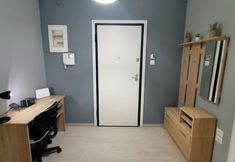 Others 2 Couple's Escape