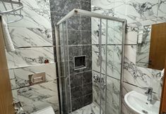 Lain-lain 3 Riverside Hotel