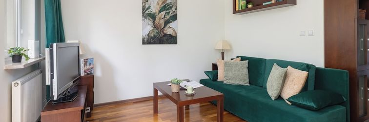 其他 Green and Brown Apartment by Renters
