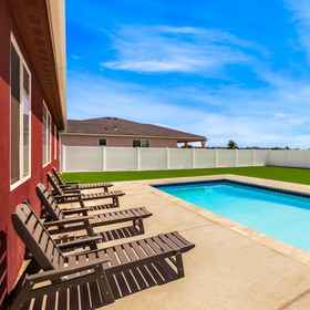 Room1Columbia Pool House in Quincy,格兰特县飯店