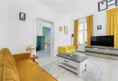 その他 7 Yellow Apartment in Bytom by Renters
