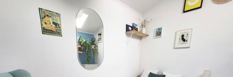 Lain-lain Large 2 bedrooms house with parking