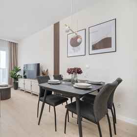 Primary image 1 Wroclaw Apartment With Bathub by Renters, Hotel Universiti Wrocław