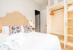 Others 7 Elegant Flat Near Notting Hill by Underthedoormat