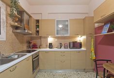 其他 6 N N Moschato Seaviews