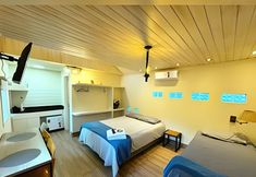 기타 2 Maison France