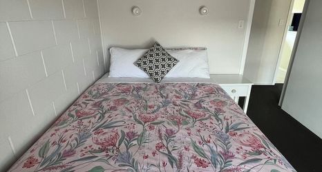 Others 2 Hamilton Sunrise