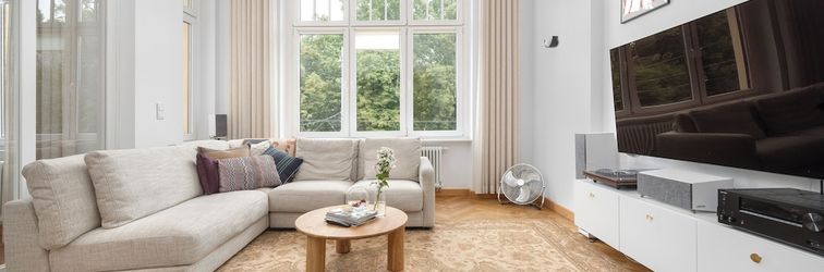 Others Retro Apartment in Wroclaw by Renters