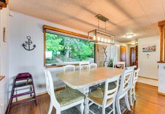 其他 5 Beachfront Anderson Island Escape: Rainier Views!