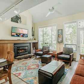Primary image 1 82sw - Fireplace - W/d - Kitchen - Sleeps 4 2 Bedroom Condo by RedAwning, Whatcom County Hotels