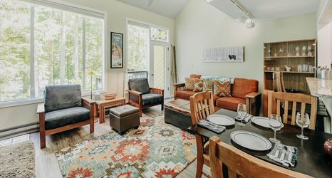 Others 2 82sw - Fireplace - W/d - Kitchen - Sleeps 4 2 Bedroom Condo by RedAwning