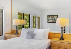 Others 2 Snowcap Escape at Mount Bachelor