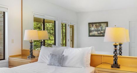 Others 2 Snowcap Escape at Mount Bachelor