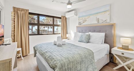 Others 2 Spinnaker Apt 6- Mooloolaba Beach