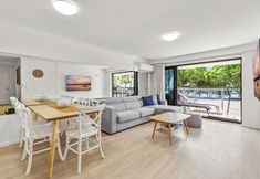Others 6 Spinnaker Apt 6- Mooloolaba Beach