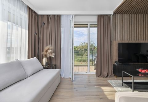 Lain-lain Wellness Resort & SPA Parking by Renters